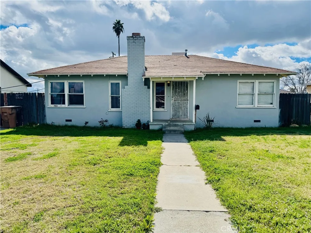 1807 Shamrock Bakersfield, CA 93304