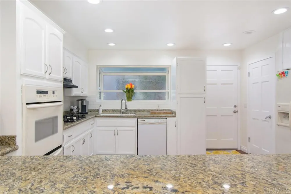 942 D AVENUE #A Coronado, CA 92118