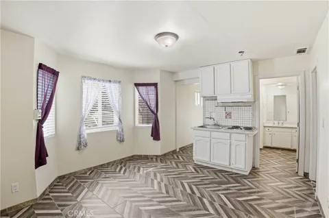 1581 Chanticleer #B
