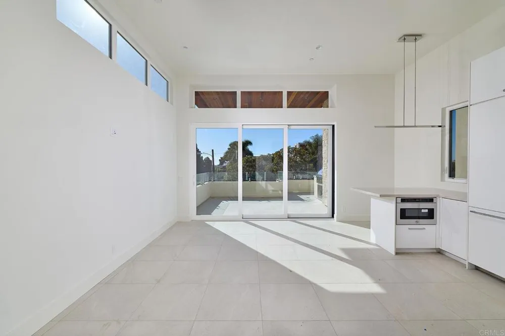 3903 Haines San Diego, CA 92109
