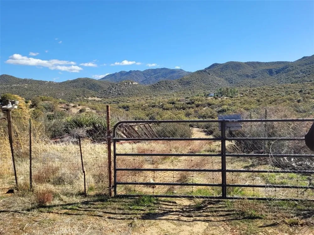 Trails End Anza, CA 92539