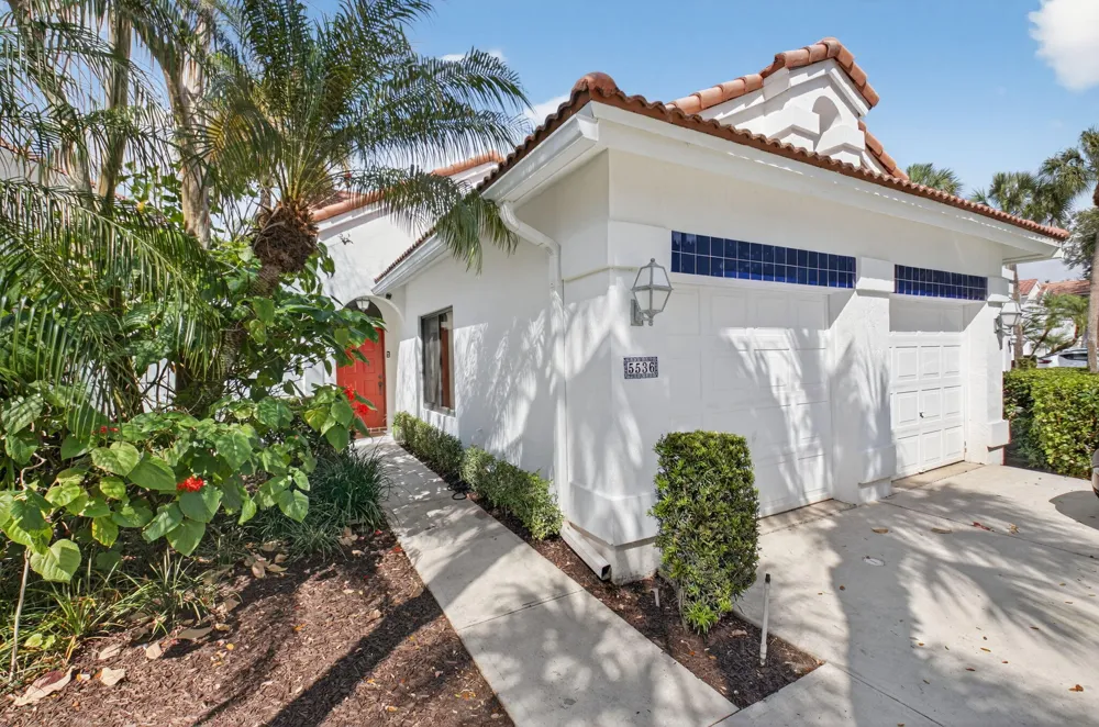 5536 Fox Hollow Dr Drive