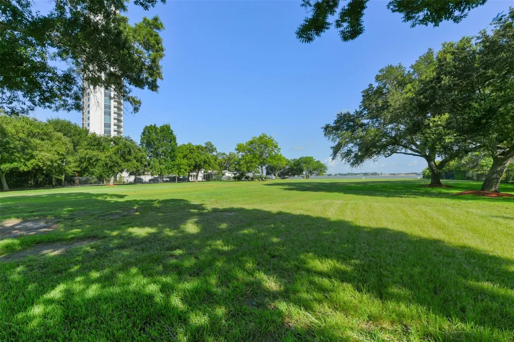 105 Mockingbird Lane Seabrook, TX 77586