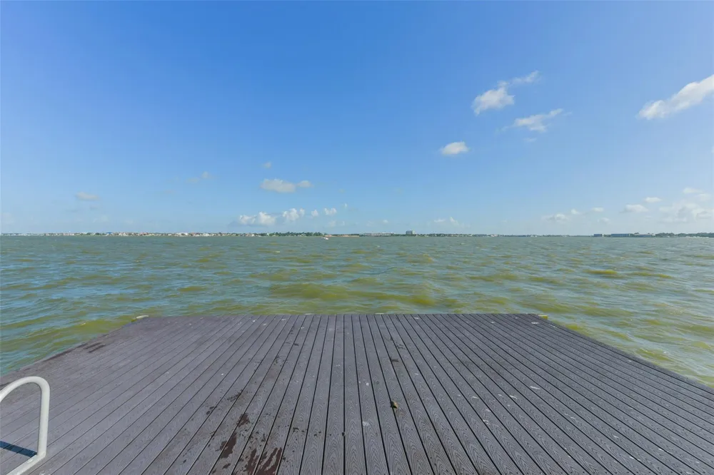 105 Mockingbird Lane Seabrook, TX 77586