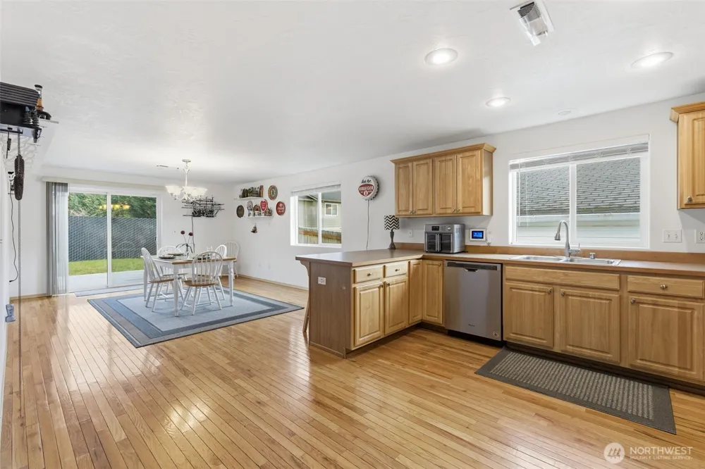 2533 Kristine Court Centralia, WA 98531