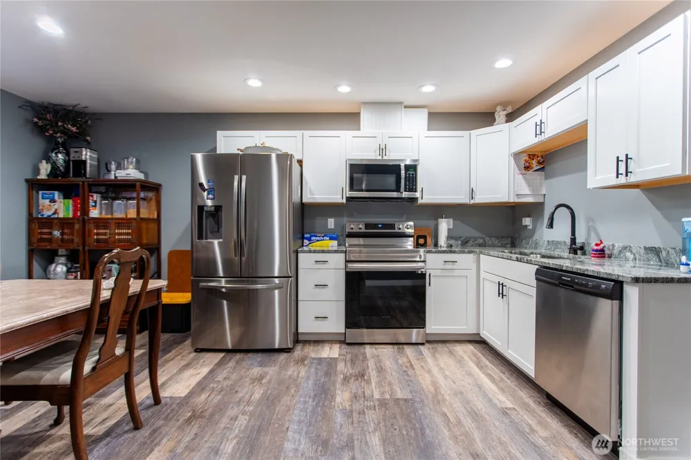 2915 Jackson Highway #D Chehalis, WA 98532
