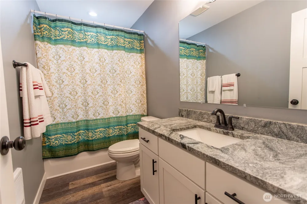 2915 Jackson Highway #D Chehalis, WA 98532