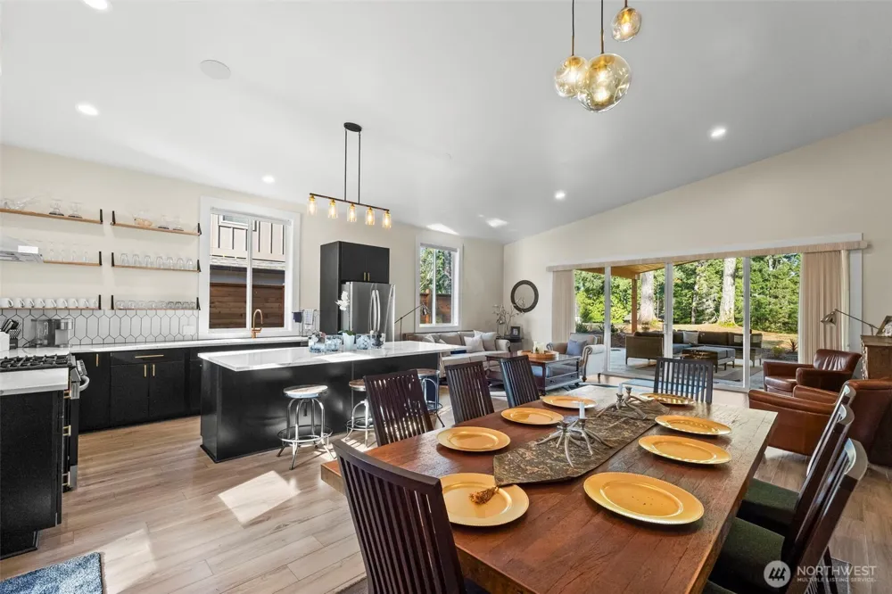31 E Westwood Lane E Union, WA 98592