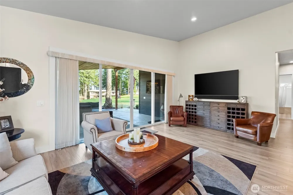 31 E Westwood Lane E Union, WA 98592