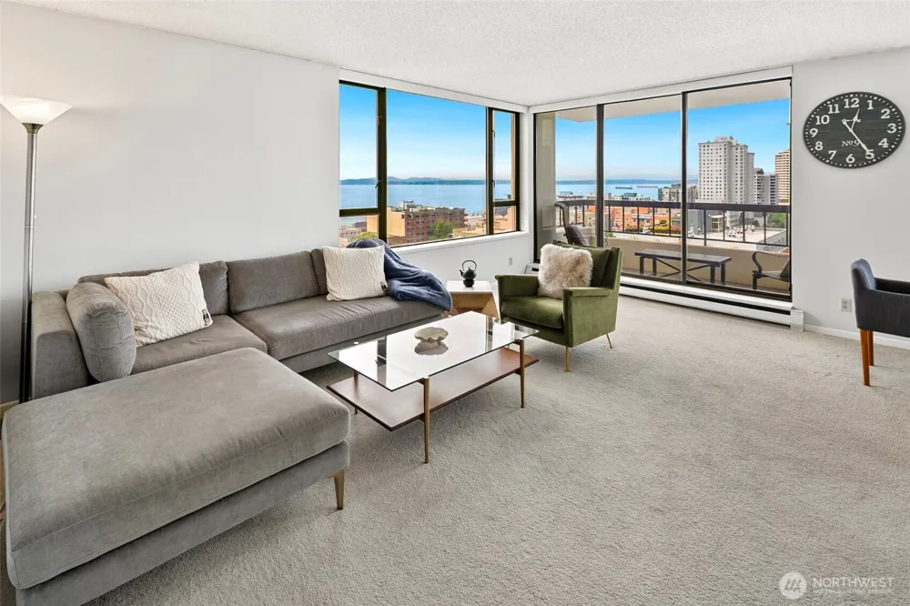 2201 3rd Avenue #1404