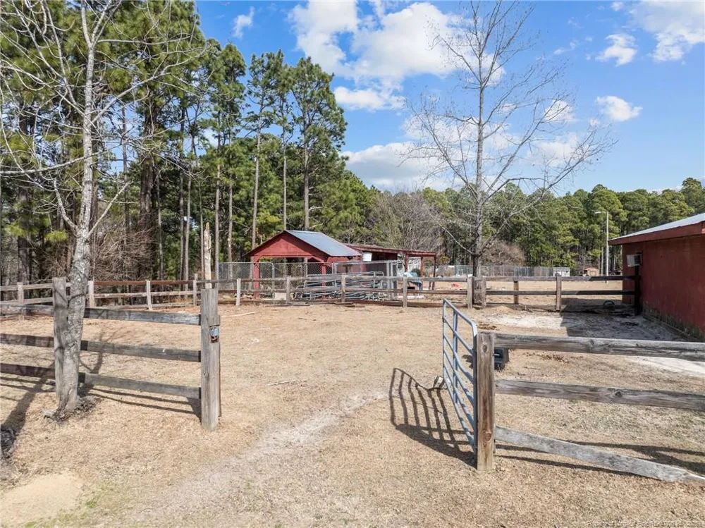 690 Poole Road Raeford, NC 28376