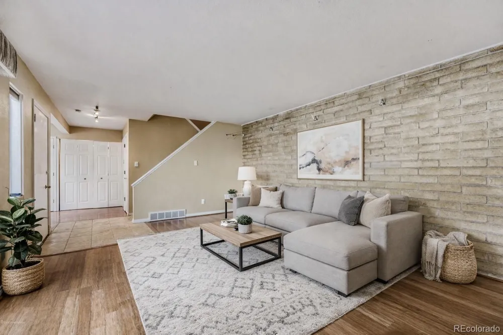 1160 S Clinton Street #40