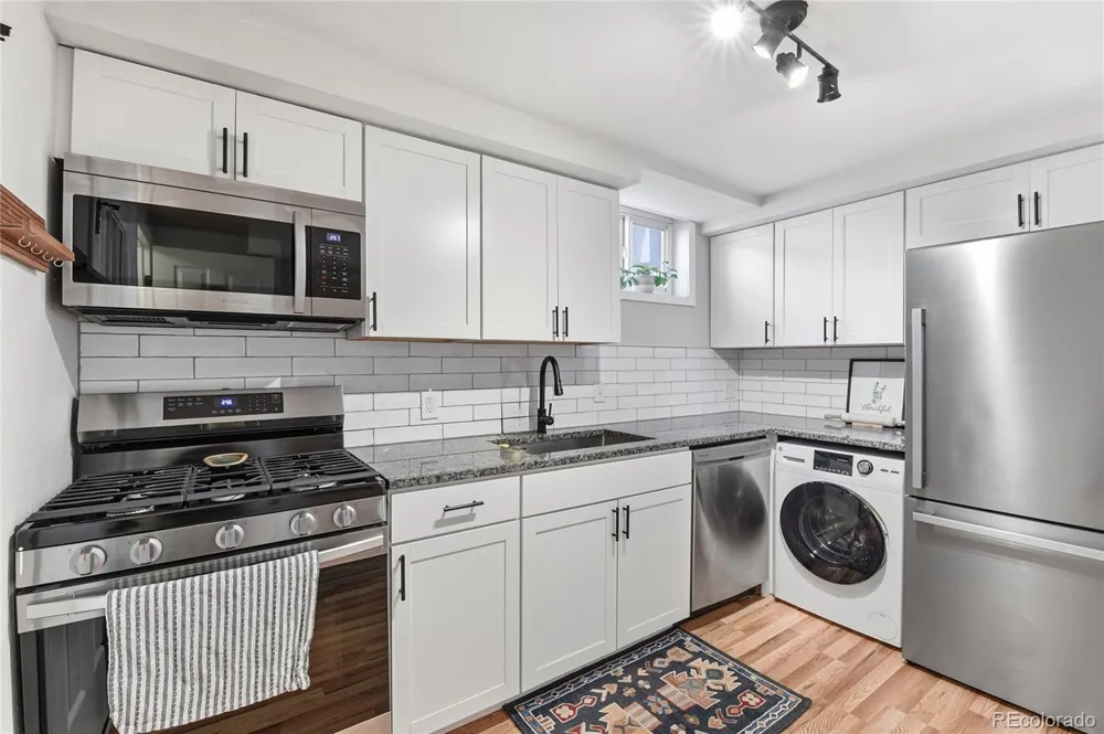 844 1/2 Forest Street