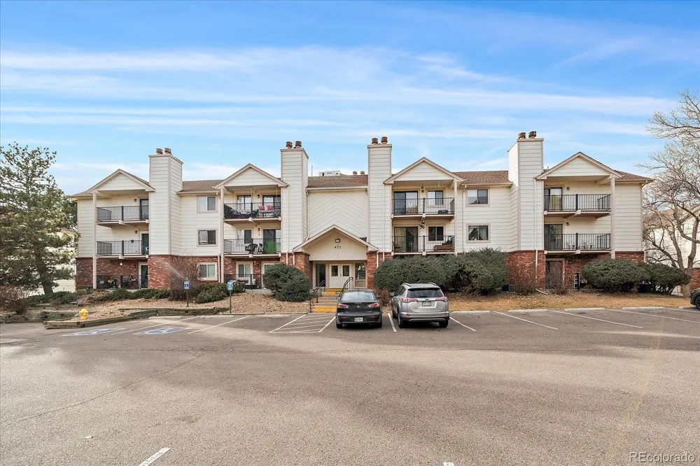 471 S Kalispell Way #101