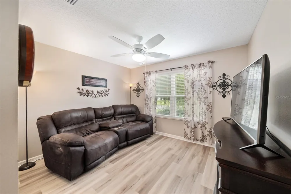 1194 MCDONOUGH PLACE The Villages, FL 32163