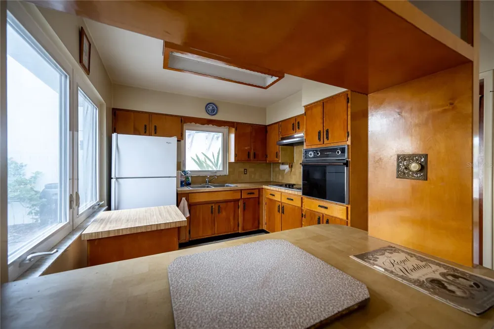 1425 COREY WAY S South Pasadena, FL 33707