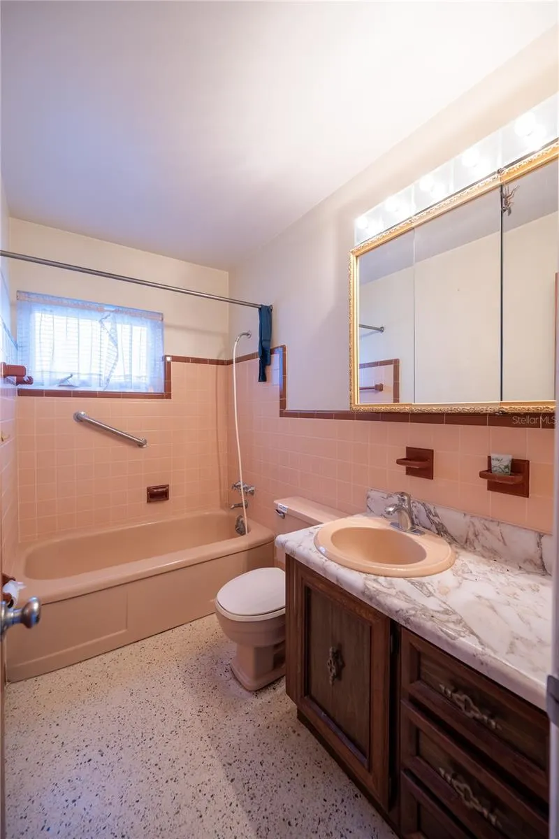 1425 COREY WAY S South Pasadena, FL 33707