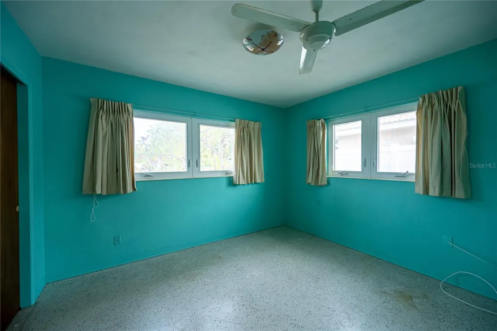 1425 COREY WAY S South Pasadena, FL 33707