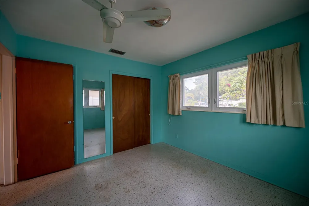 1425 COREY WAY S South Pasadena, FL 33707