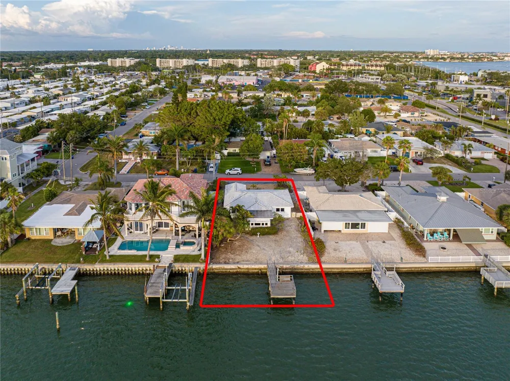 1425 COREY WAY S South Pasadena, FL 33707