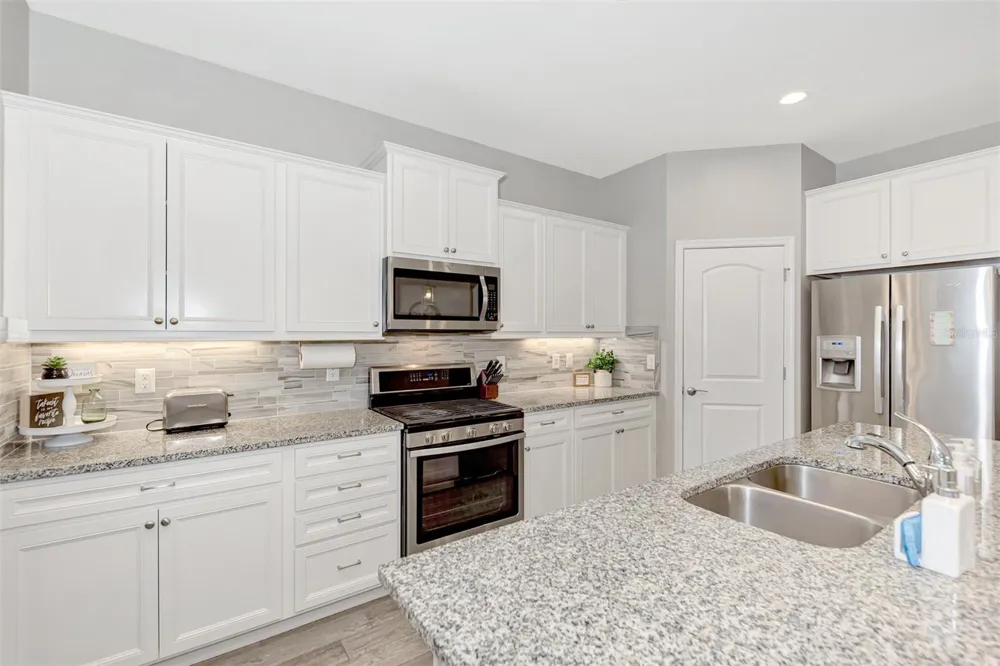 11616 GOLDEN BAY PLACE Lakewood Ranch, FL 34211