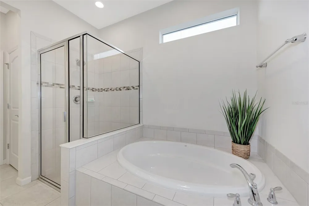 11616 GOLDEN BAY PLACE Lakewood Ranch, FL 34211