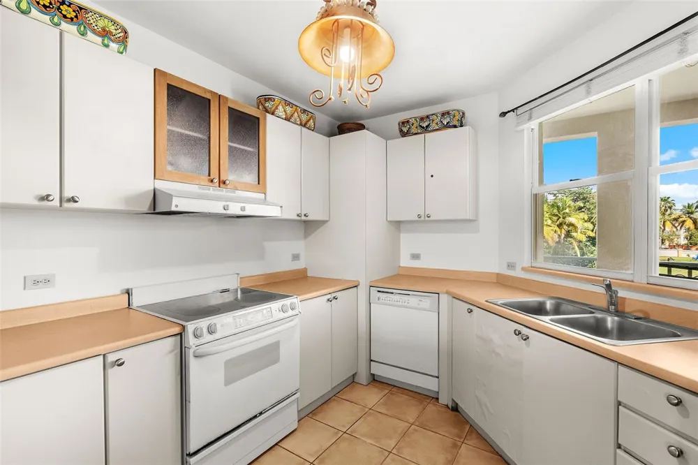 195 CANDELERO DRIVE #6232 Humacao, PR 00791