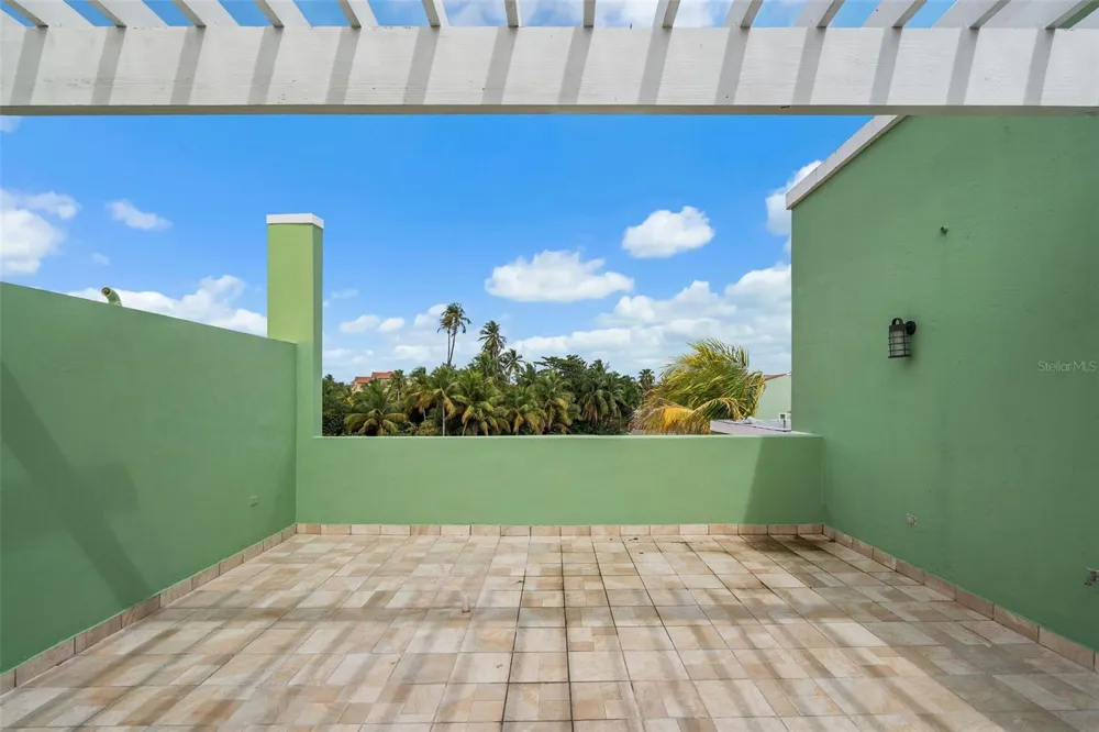 195 CANDELERO DRIVE #6232 Humacao, PR 00791
