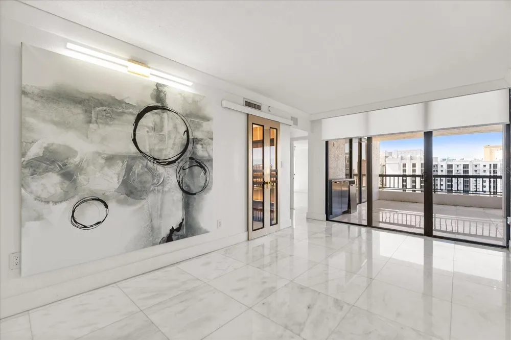 530 E CENTRAL BOULEVARD #1901 Orlando, FL 32801