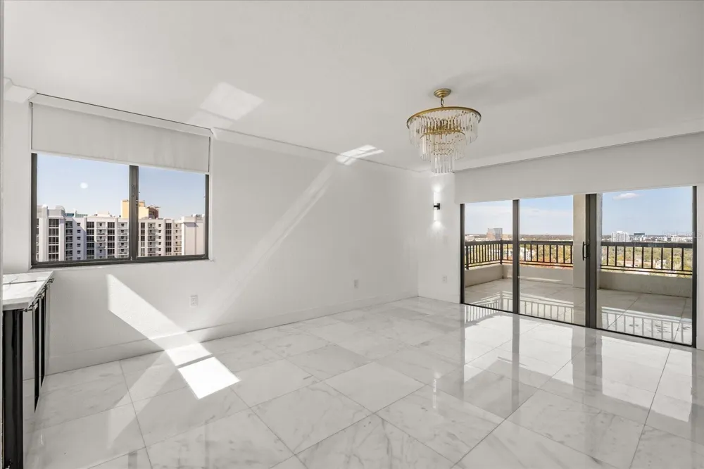 530 E CENTRAL BOULEVARD #1901 Orlando, FL 32801