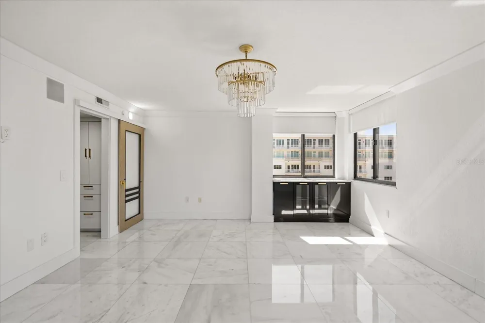 530 E CENTRAL BOULEVARD #1901 Orlando, FL 32801