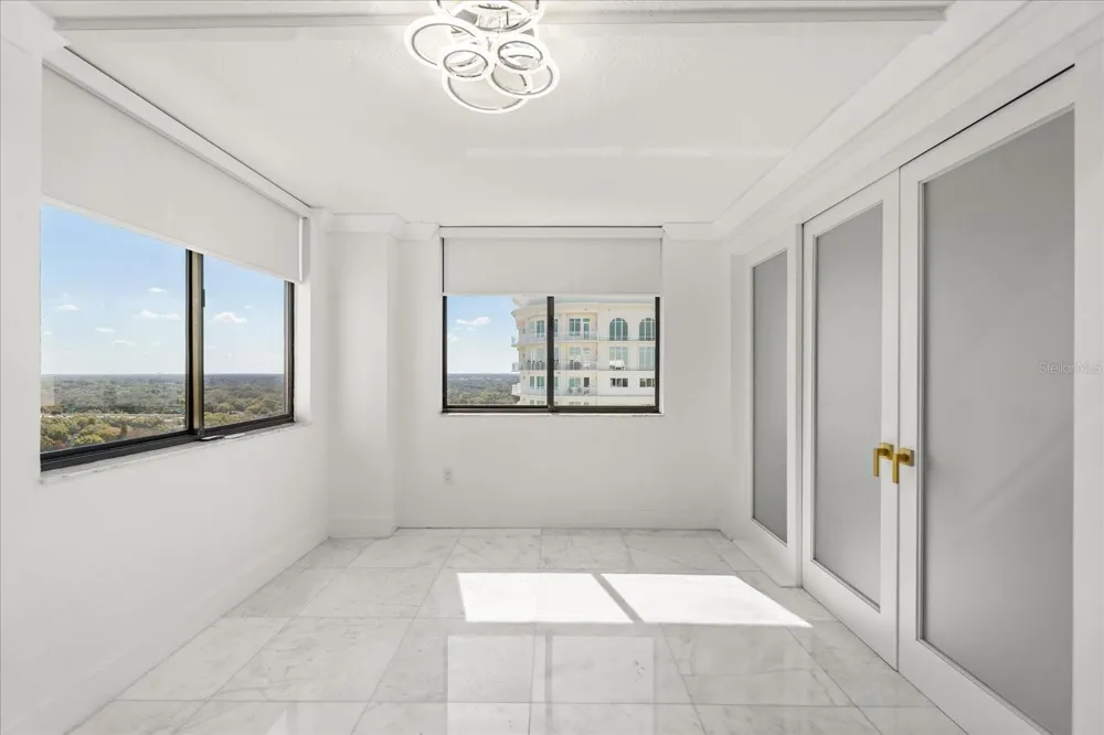 530 E CENTRAL BOULEVARD #1901 Orlando, FL 32801
