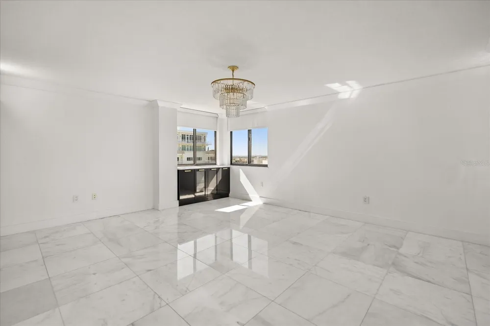 530 E CENTRAL BOULEVARD #1901 Orlando, FL 32801