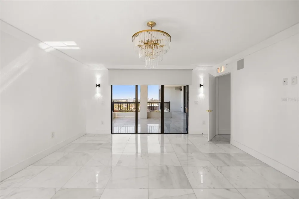 530 E CENTRAL BOULEVARD #1901 Orlando, FL 32801