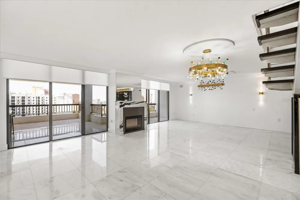 530 E CENTRAL BOULEVARD #1901 Orlando, FL 32801