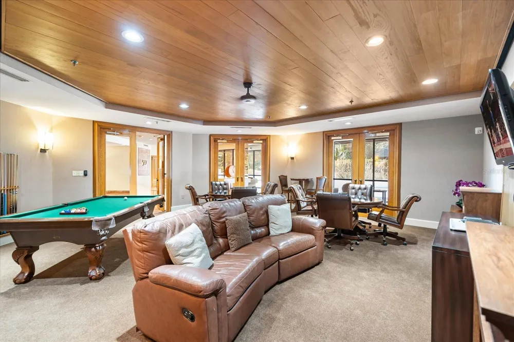 530 E CENTRAL BOULEVARD #1901 Orlando, FL 32801