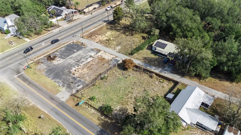 331 W MYERS BOULEVARD Mascotte, FL 34753