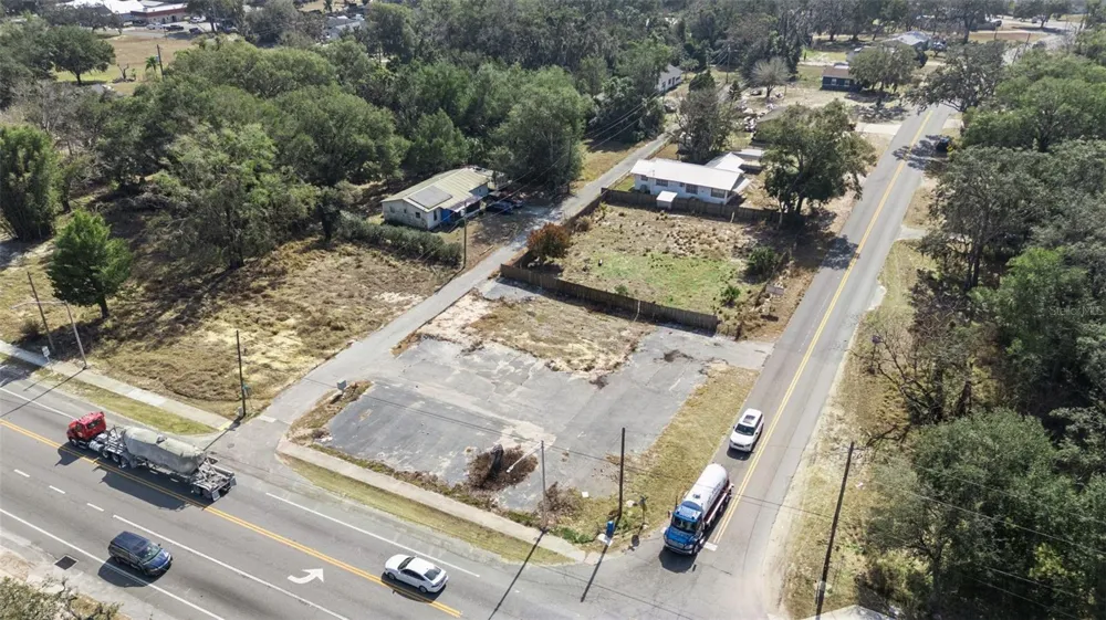331 W MYERS BOULEVARD Mascotte, FL 34753