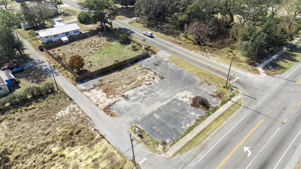 331 W MYERS BOULEVARD Mascotte, FL 34753