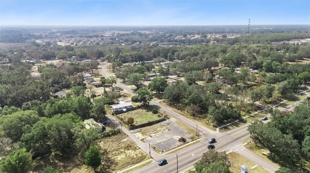 331 W MYERS BOULEVARD Mascotte, FL 34753
