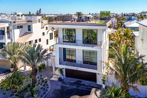 111 PALMETTO AVENUE