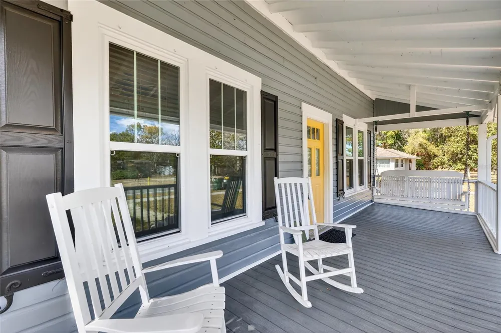 92 S TROWELL AVENUE Umatilla, FL 32784