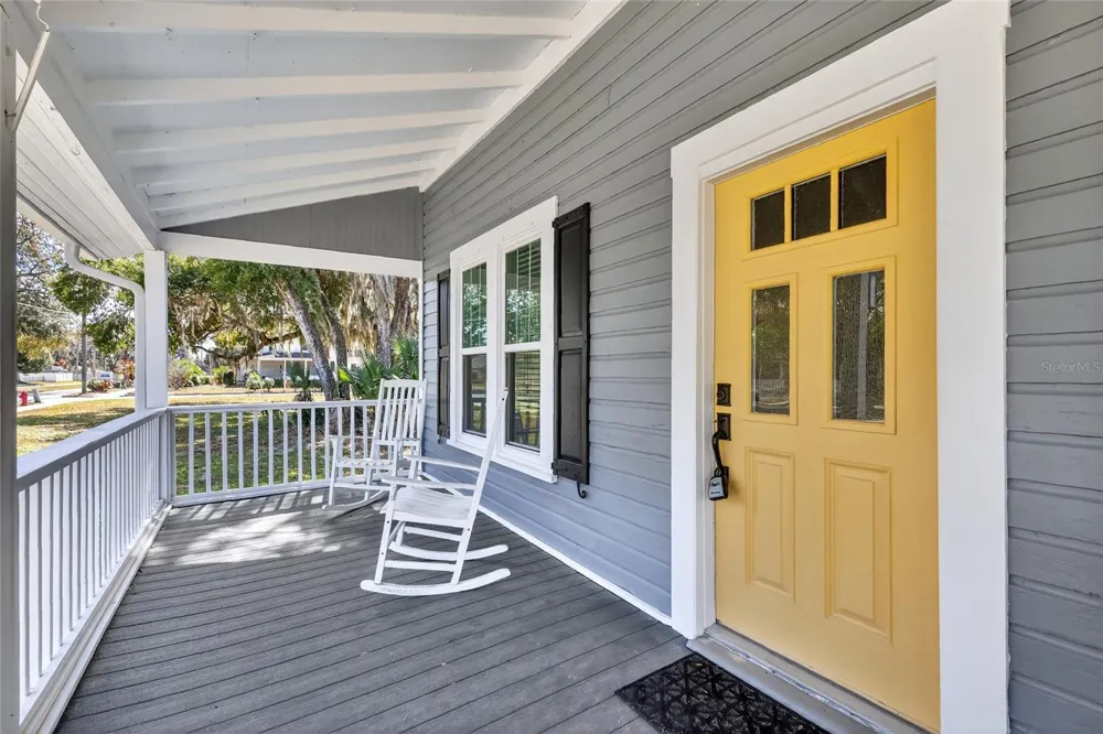 92 S TROWELL AVENUE Umatilla, FL 32784