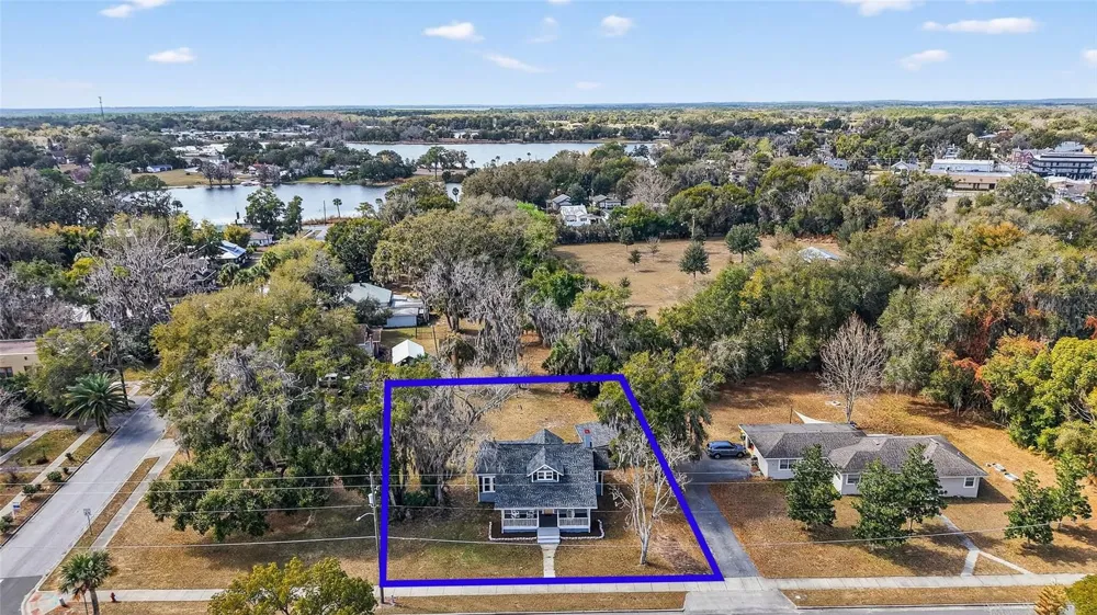 92 S TROWELL AVENUE Umatilla, FL 32784