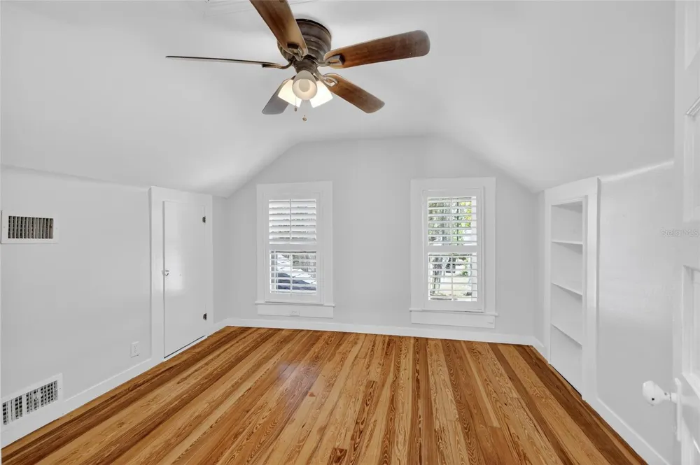 92 S TROWELL AVENUE Umatilla, FL 32784
