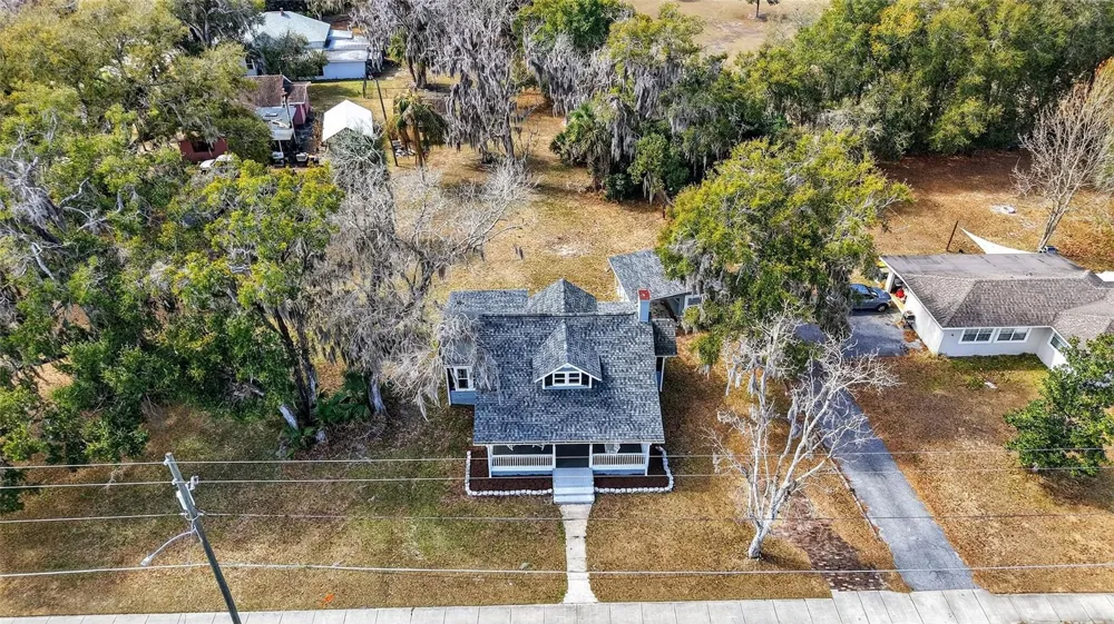 92 S TROWELL AVENUE Umatilla, FL 32784