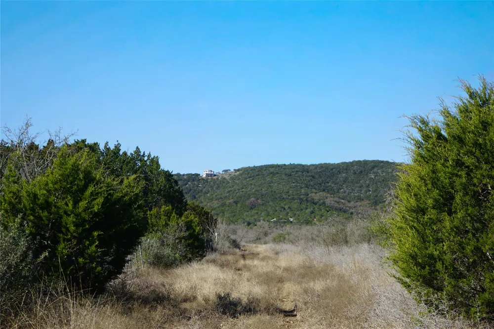 831 Magers Road Concan, TX 78838