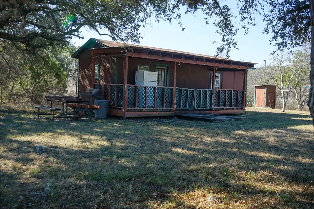 831 Magers Road Concan, TX 78838