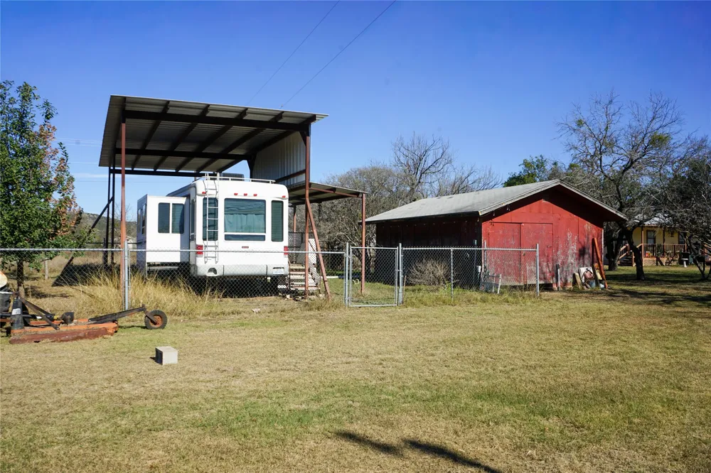 831 Magers Road Concan, TX 78838