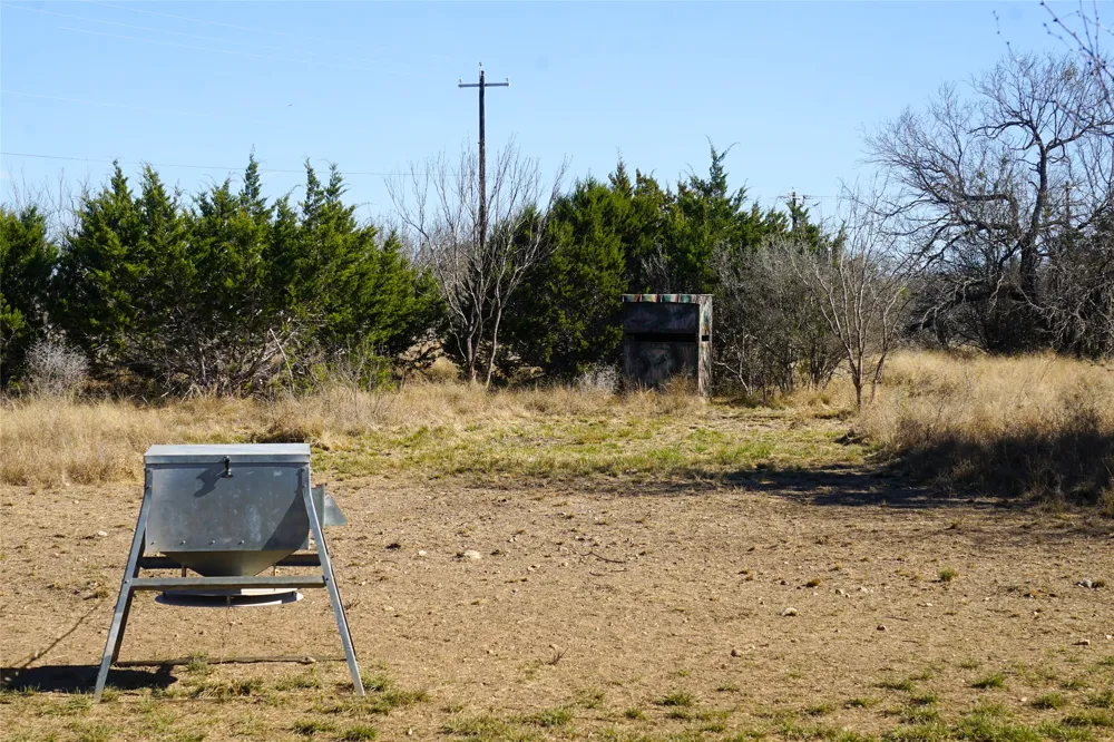 831 Magers Road Concan, TX 78838